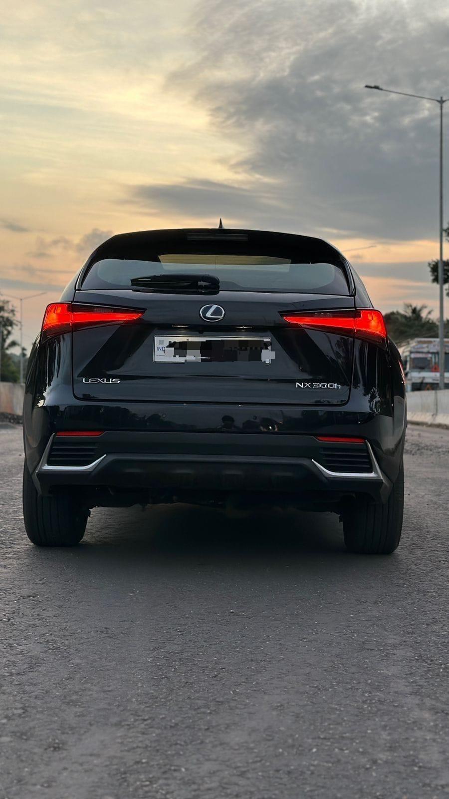 Lexus NX 300h